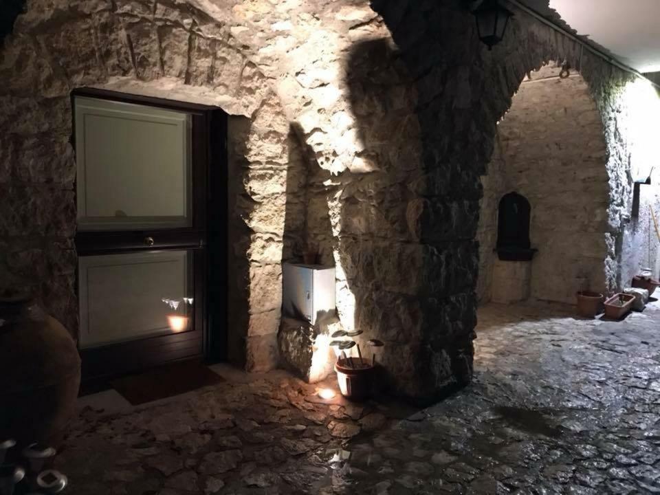 Casa Sarlo Aparthotel Petina Exterior foto